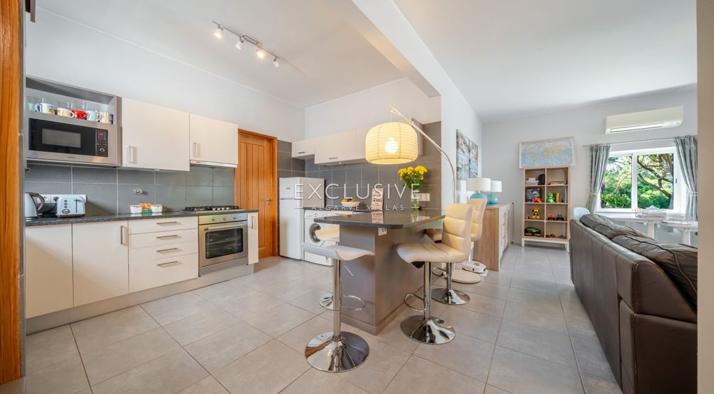 Property photo 3 of 25