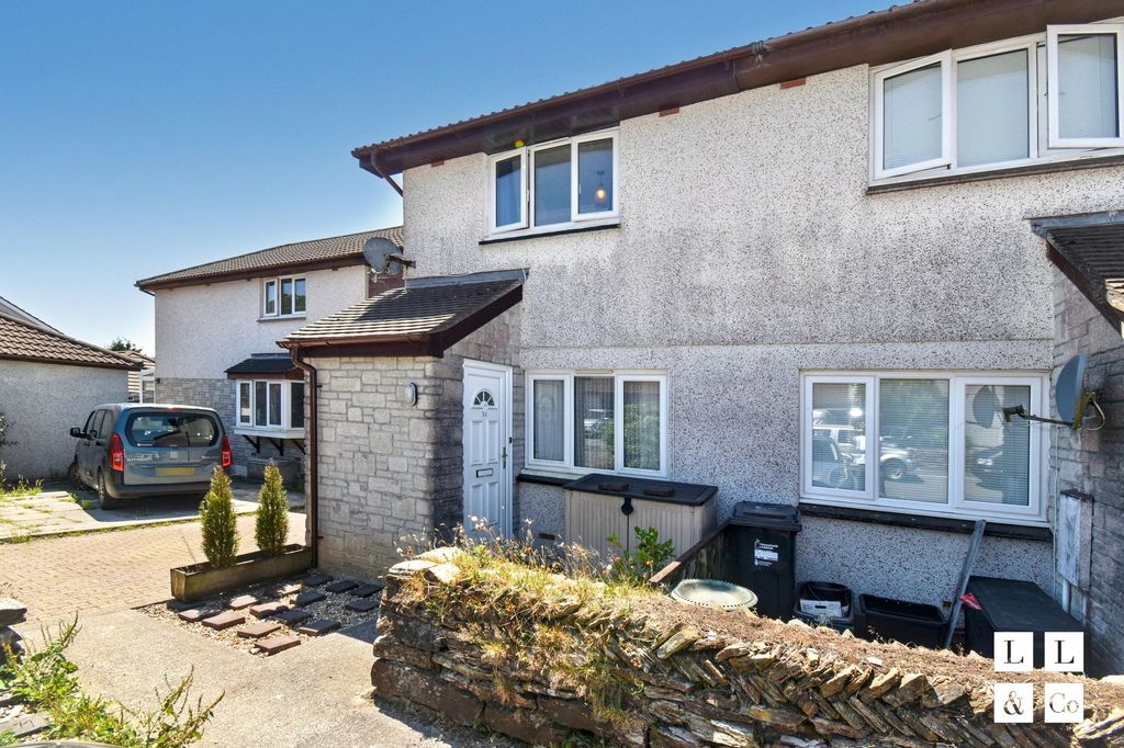 Property photo 2 of 13