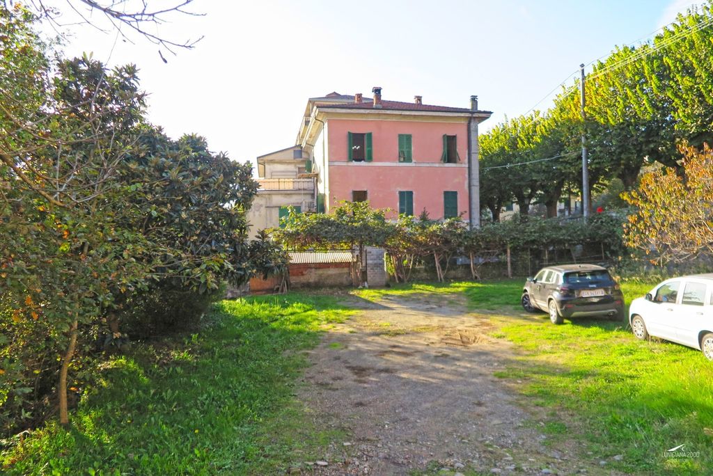 Property photo 1 of 67