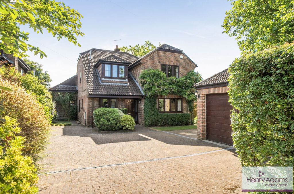 Property photo 1 of 24