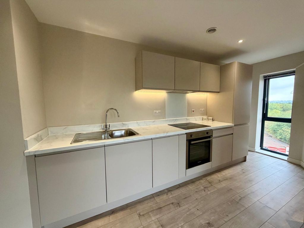 Property photo 2 of 9 F1Aa969A3Ed94E5d95B743Efe873Cf4c