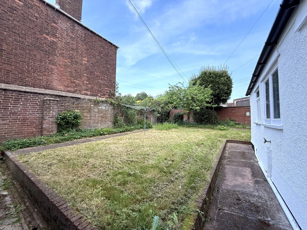 Property photo 2 of 12 10