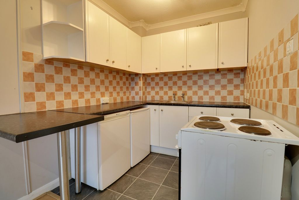 Property photo 3 of 9 4804803