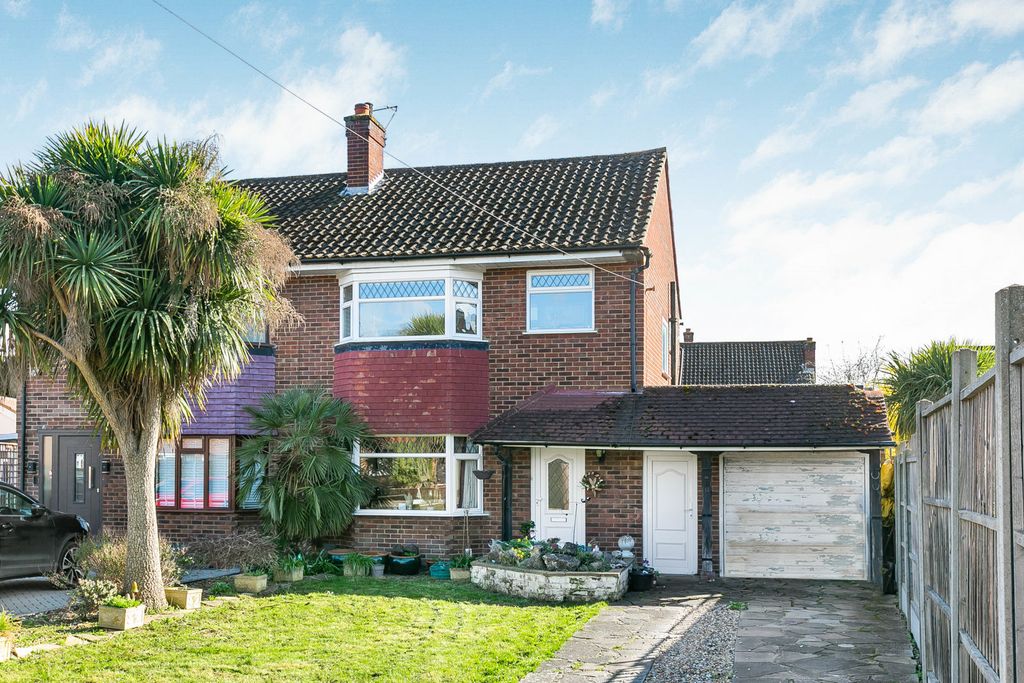 Property photo 1 of 16 Exterior