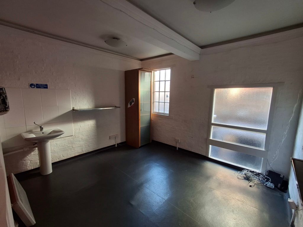 Property photo 2 of 7 Photo 10