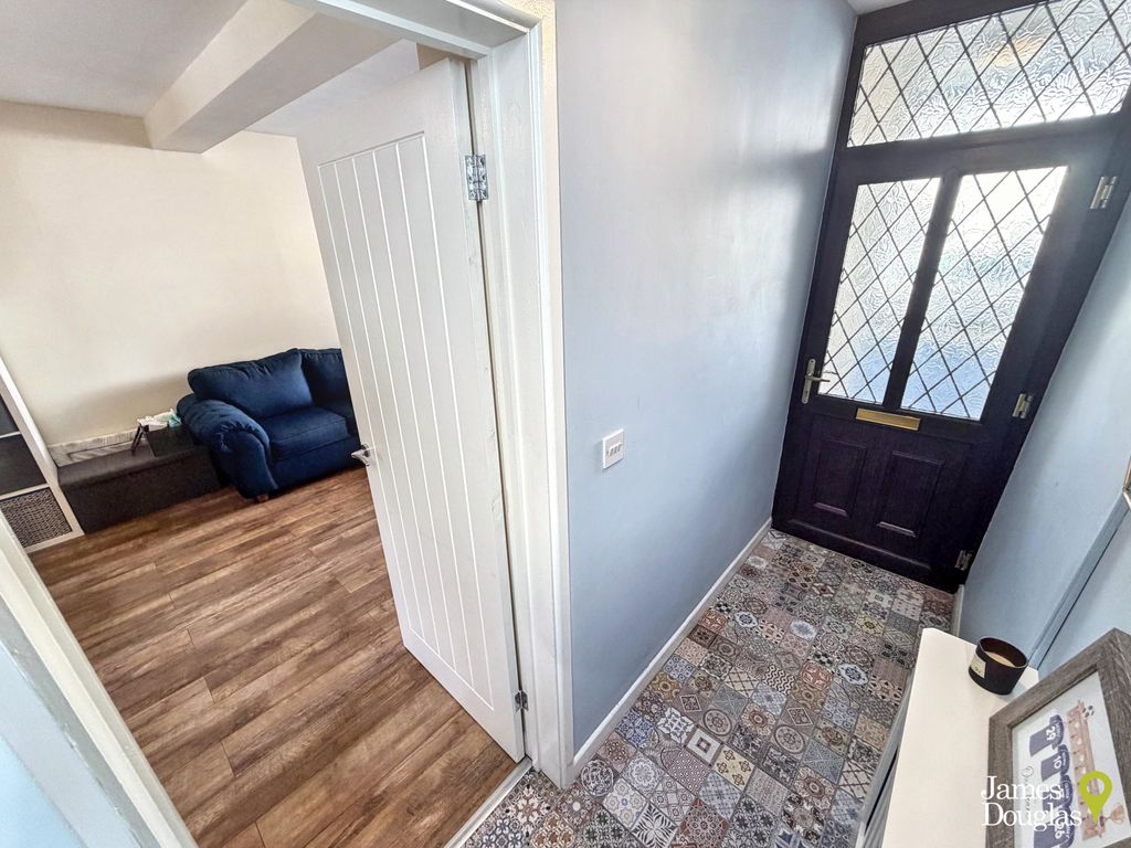 Property photo 2 of 20 Eh1