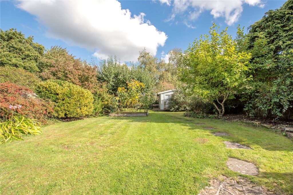 Property photo 2 of 19 Picture No. 18