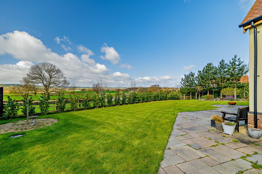 Property photo 2 of 18 Picture No. 03