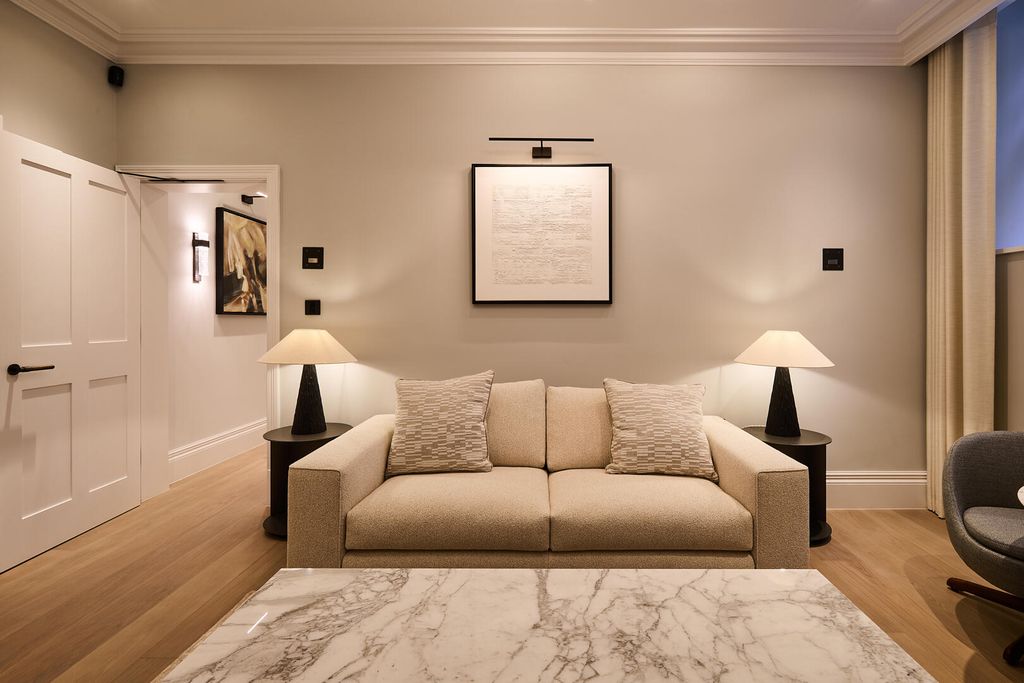 Property photo 1 of 14 Living Room