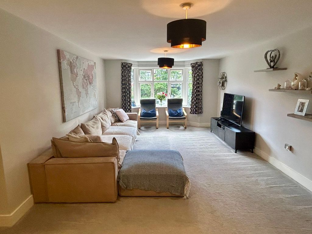 Property photo 3 of 16 Open Plan Kitchen Living