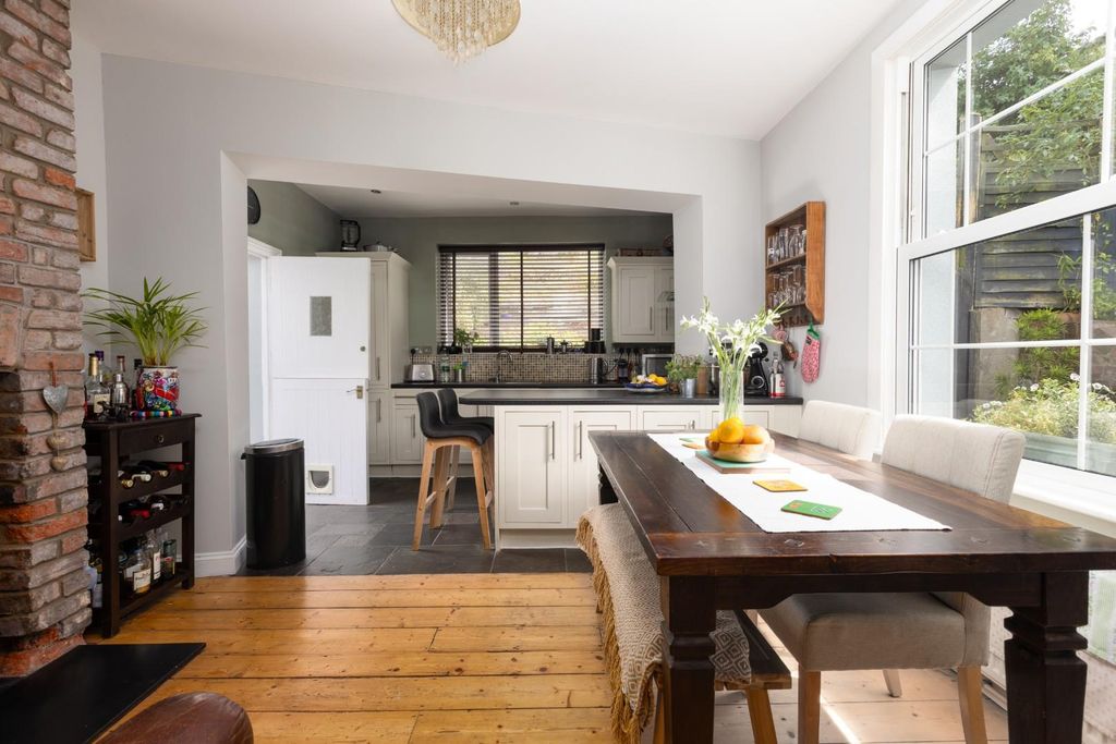 Property photo 3 of 31 33 Eldon Terrace, Bs3-3.Jpg