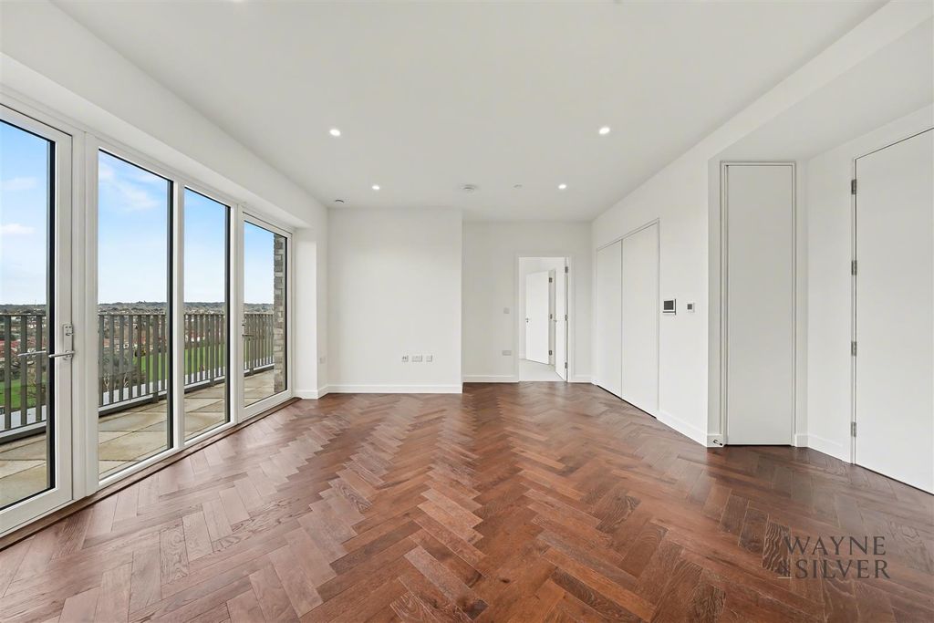 Property photo 1 of 17 D-07-02