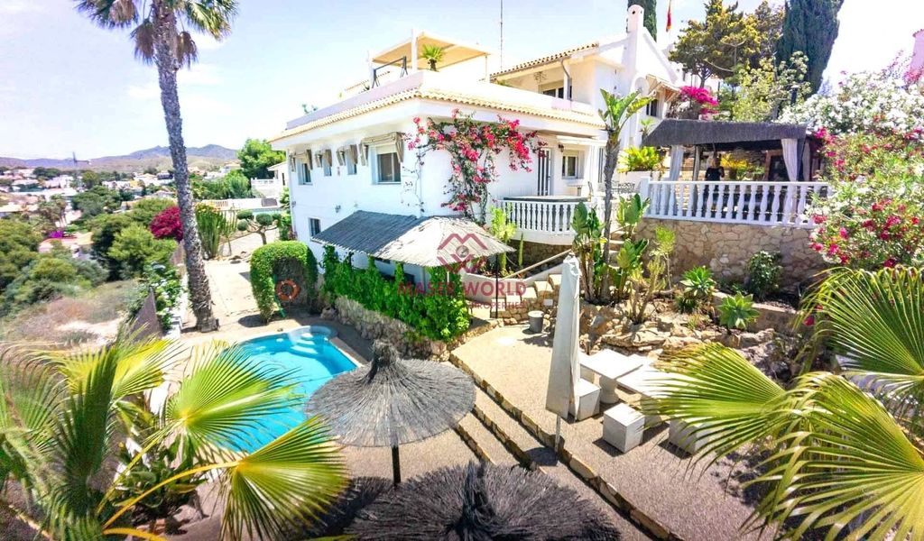Property photo 1 of 17 Maser World Presents This Magnificent Detached Villa In The El Limonar Area Of Isla Plana