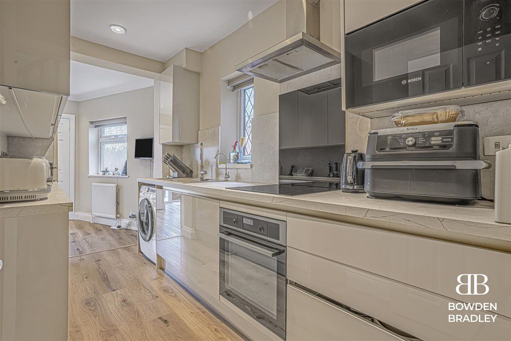 Property photo 2 of 20 A7_08381-Hdr.Jpg