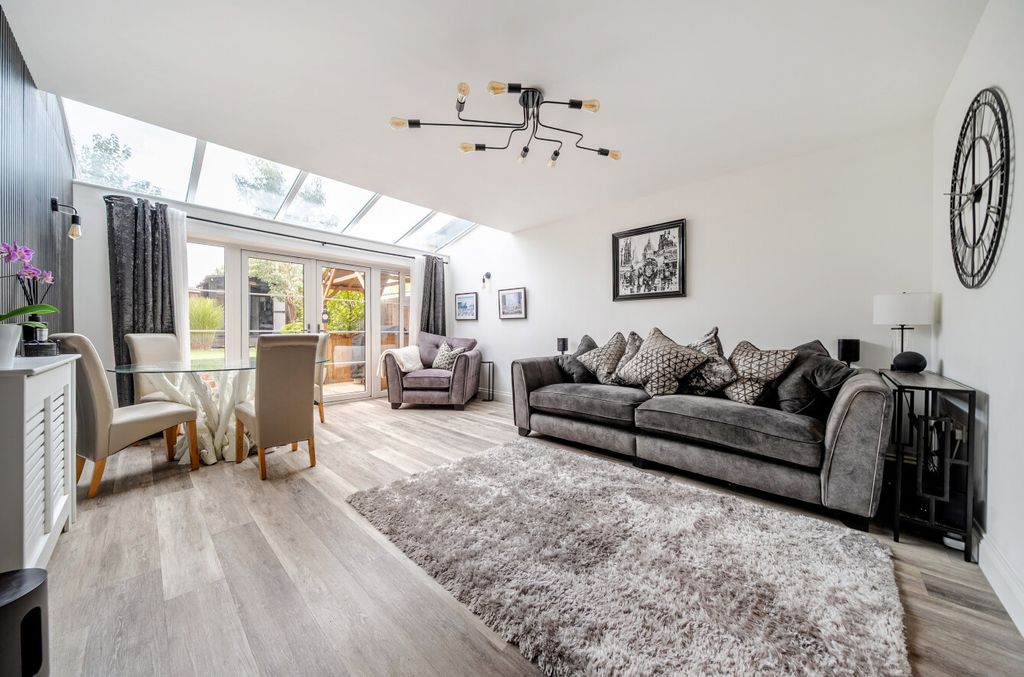 Property photo 3 of 25 1525475-3-6Ab4F0A...