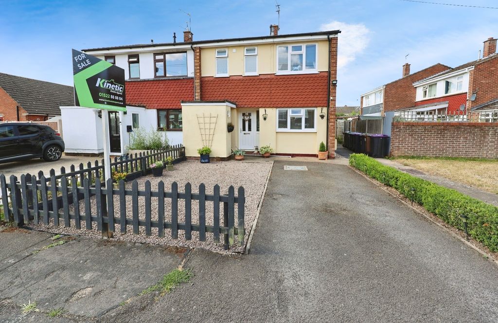 Property photo 3 of 22 4253823