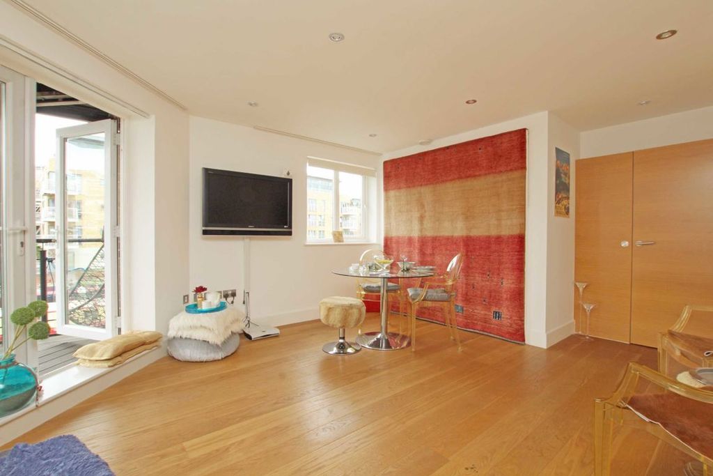 Property photo 2 of 8