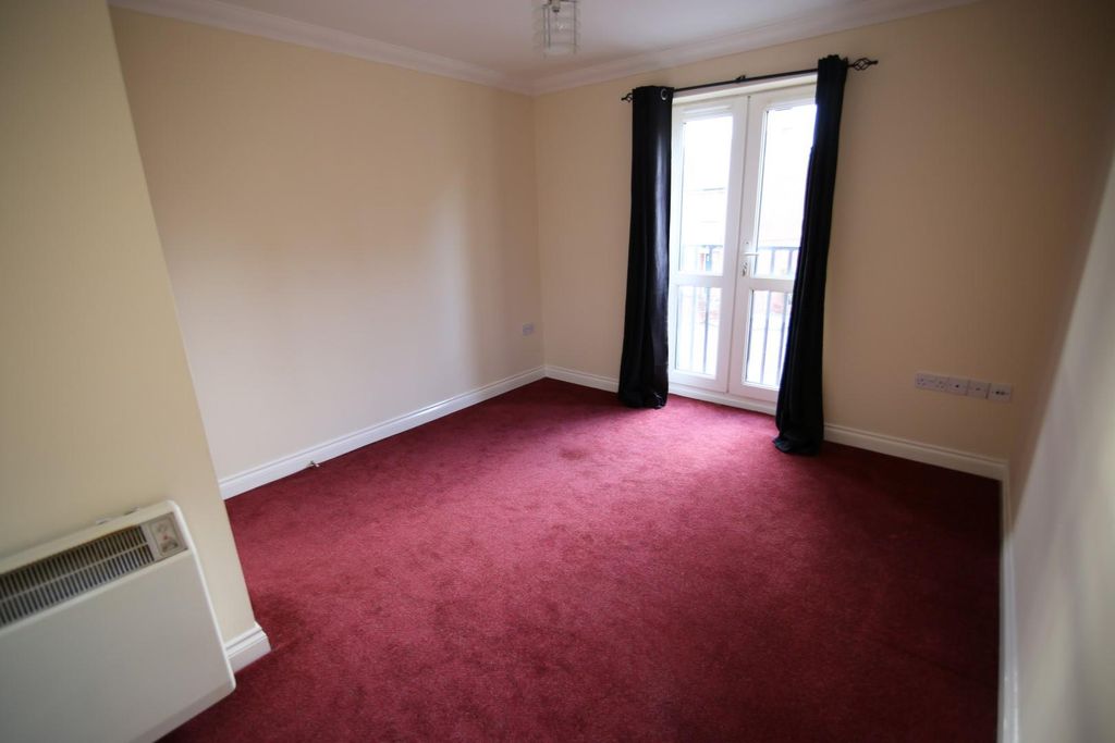 Property photo 3 of 6