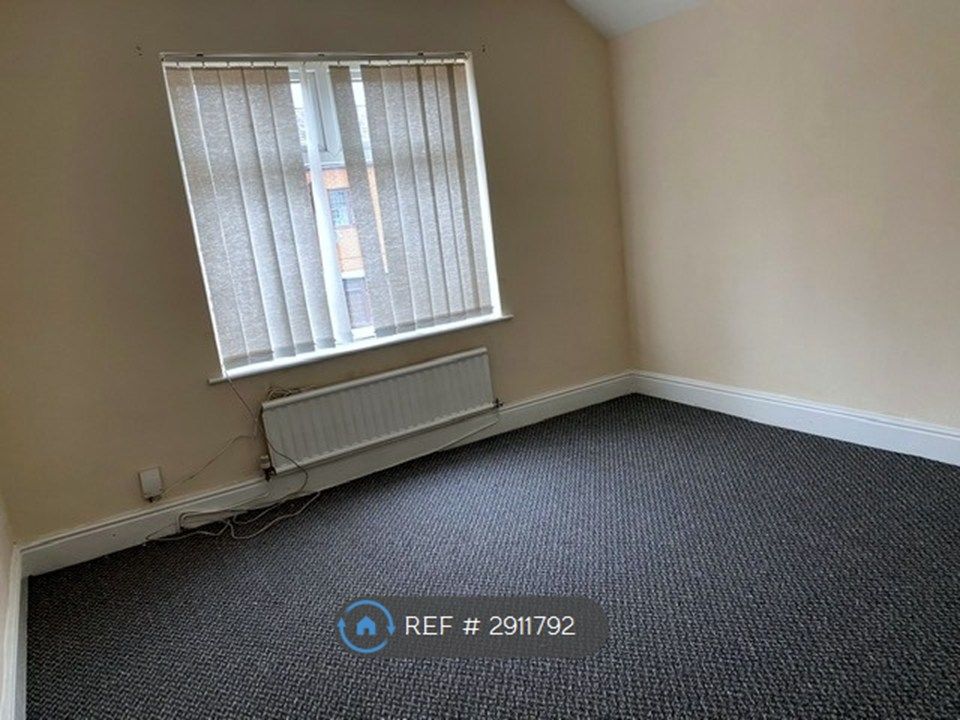 Property photo 3 of 17 Front Bedroom