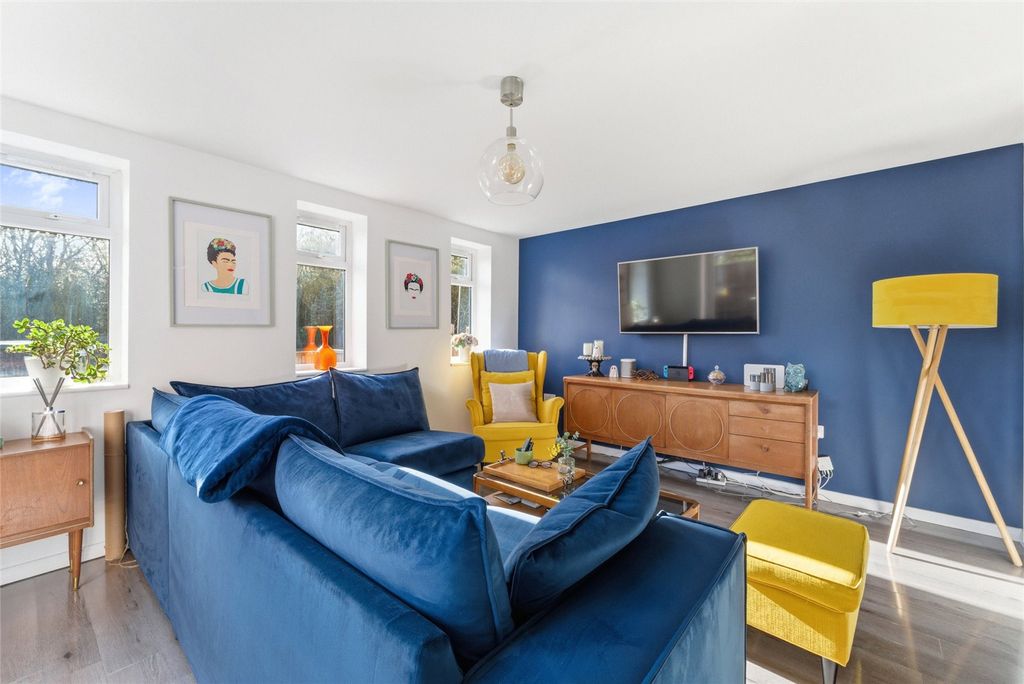 Property photo 2 of 23 Picture No. 55