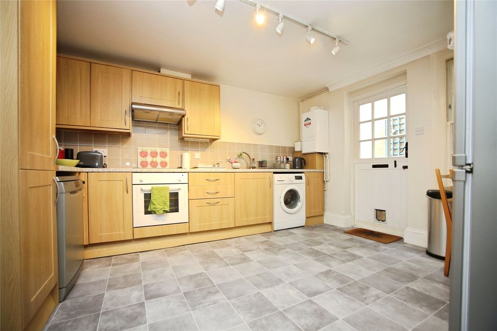 Property photo 3 of 11 Picture No. 20