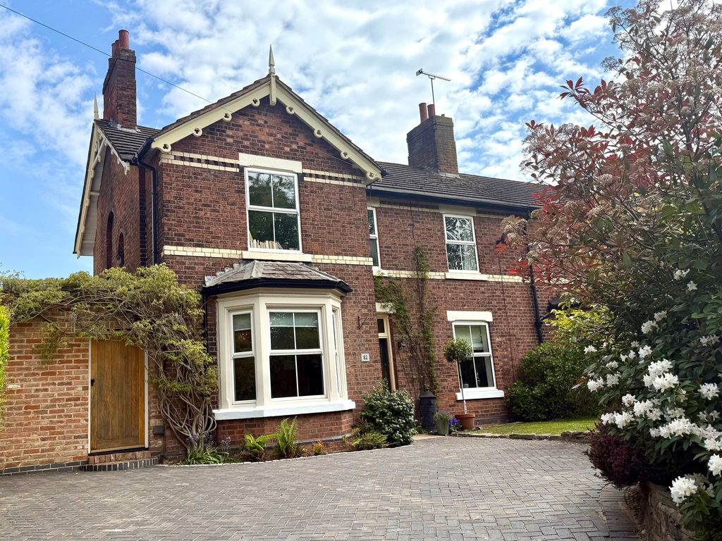 Property photo 1 of 35