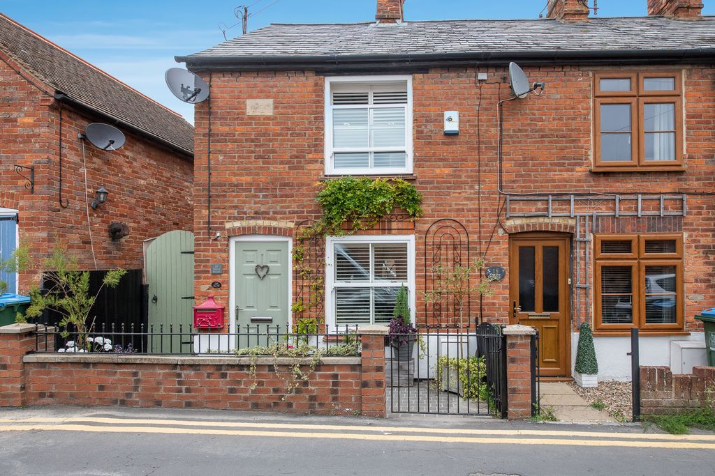 Property photo 1 of 18 Estate-Agents-Aylesbury-14