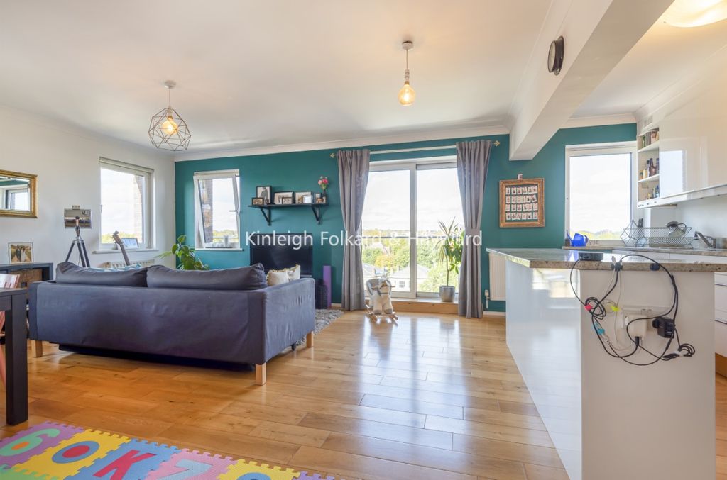 Property photo 1 of 6 63F368Fd-49Fb-4ba9-A