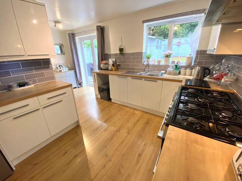 Property photo 2 of 19 Photo 9