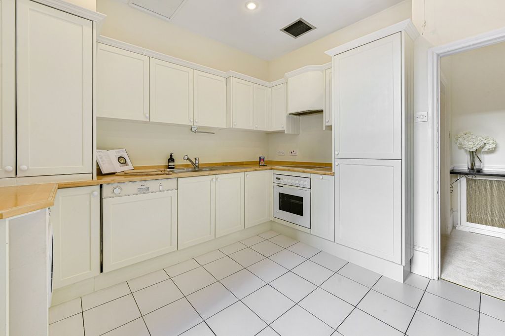 Property photo 3 of 13 Kitchen