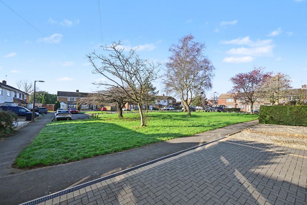 Property photo 2 of 23