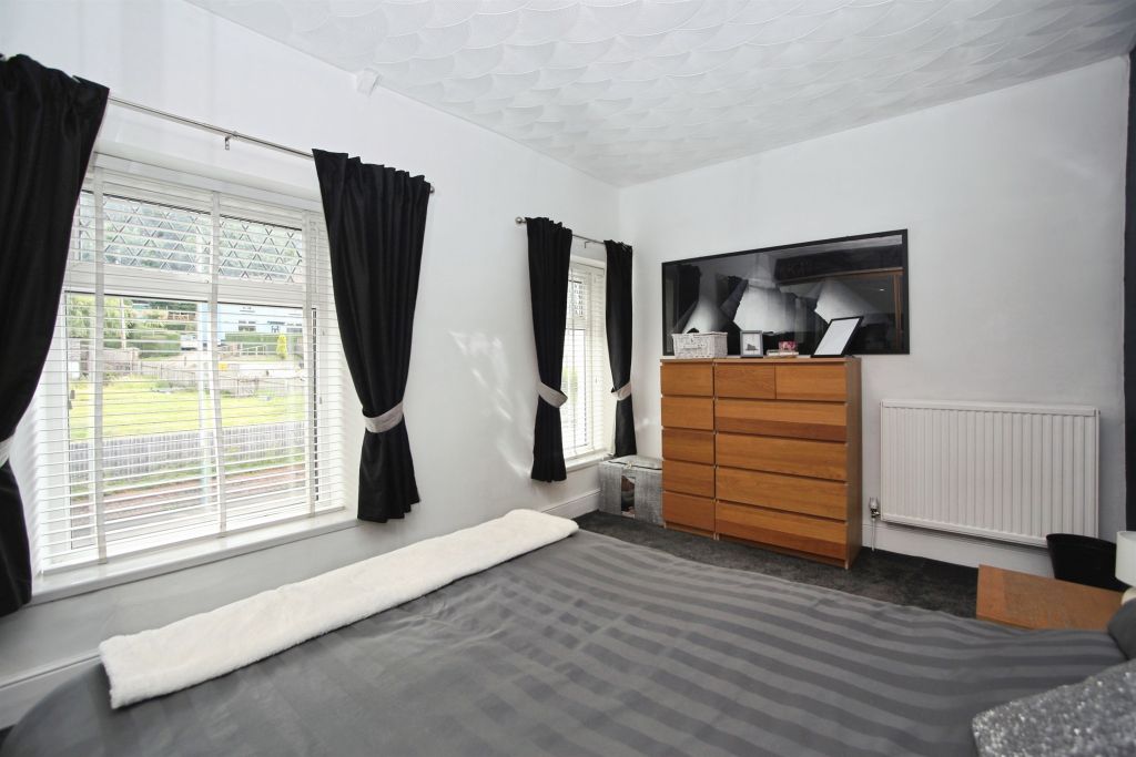 Property photo 3 of 28
