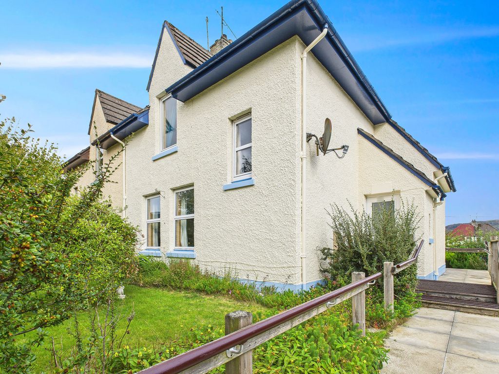 Property photo 3 of 42