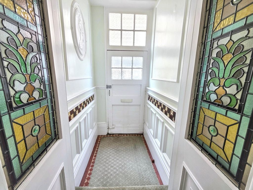 Property photo 2 of 22