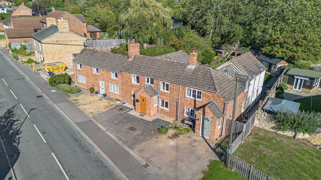 Property photo 1 of 28