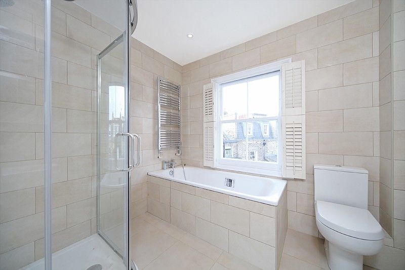 Property photo 3 of 8 Bathroom
