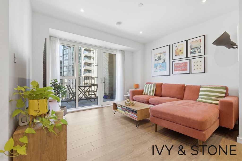 Property photo 1 of 13 5719020