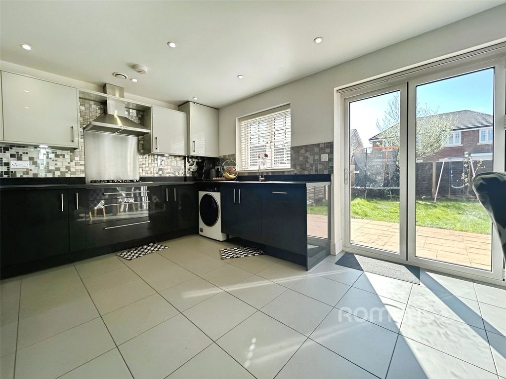 Property photo 3 of 13 Picture No. 05