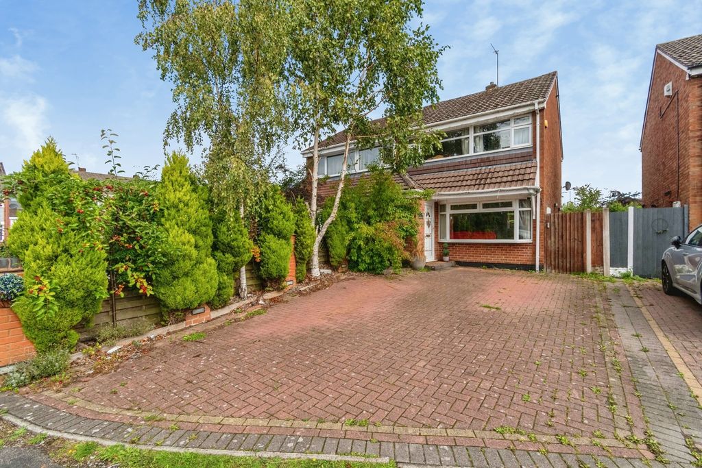 Property photo 1 of 18 Front