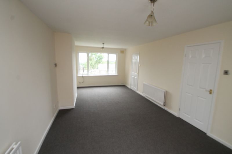 Property photo 2 of 7 Living Room