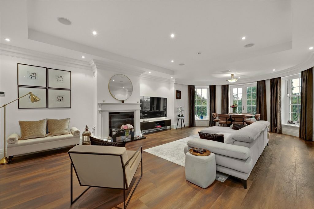 Property photo 2 of 16 Reception