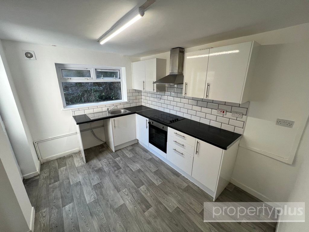 Property photo 2 of 11 Picture No. 04