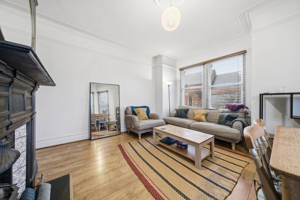 Property photo 1 of 9