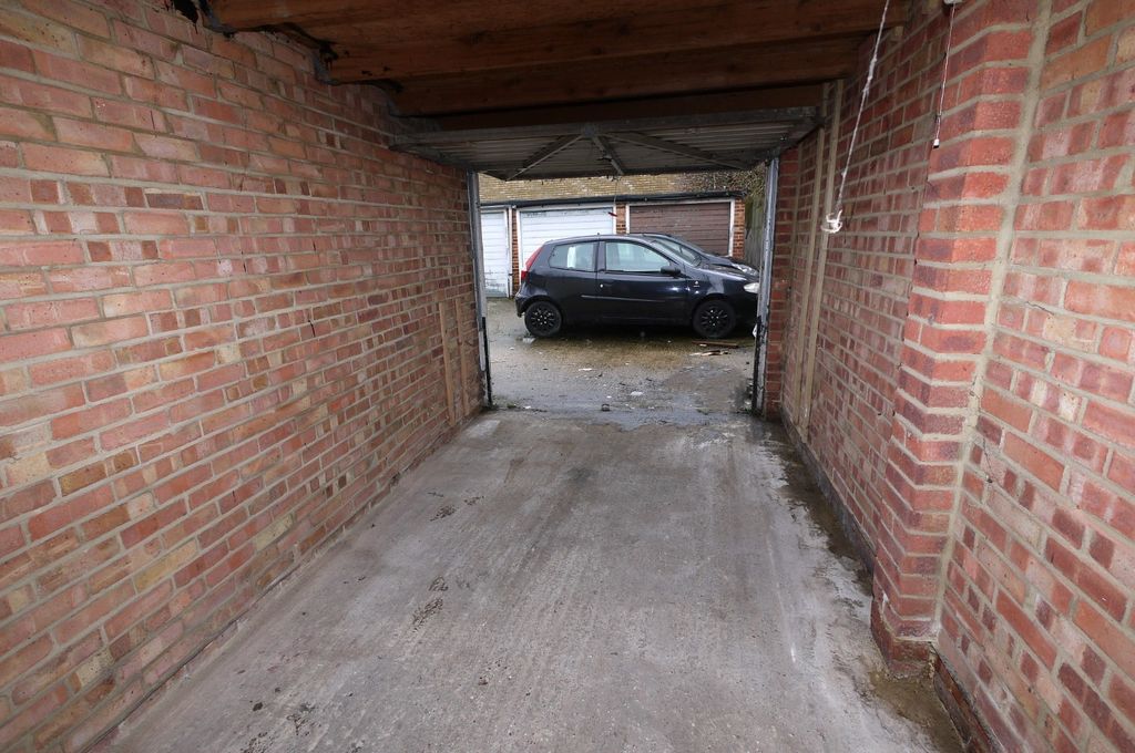 Property photo 3 of 4 4581622