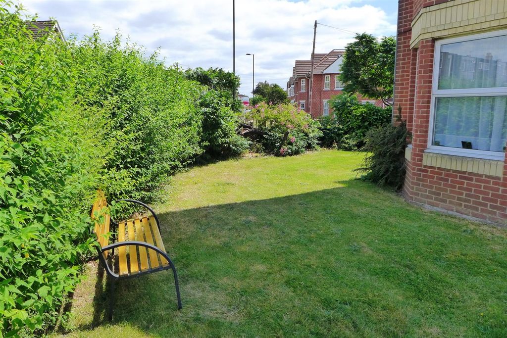 Property photo 2 of 16