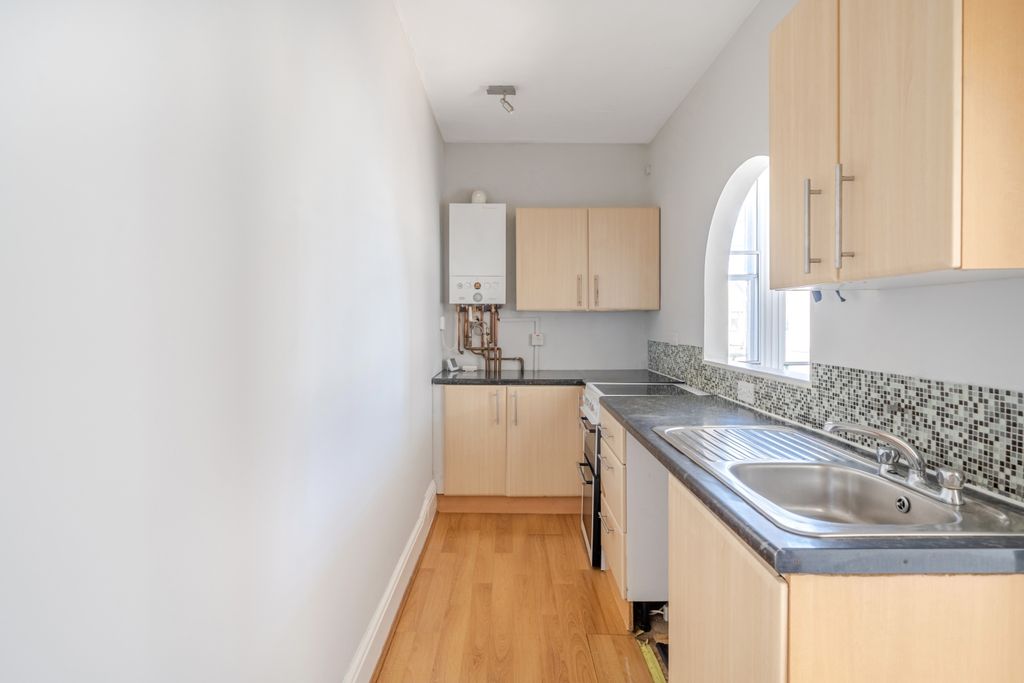 Property photo 2 of 12 1356408-13-68d2A214182Ed