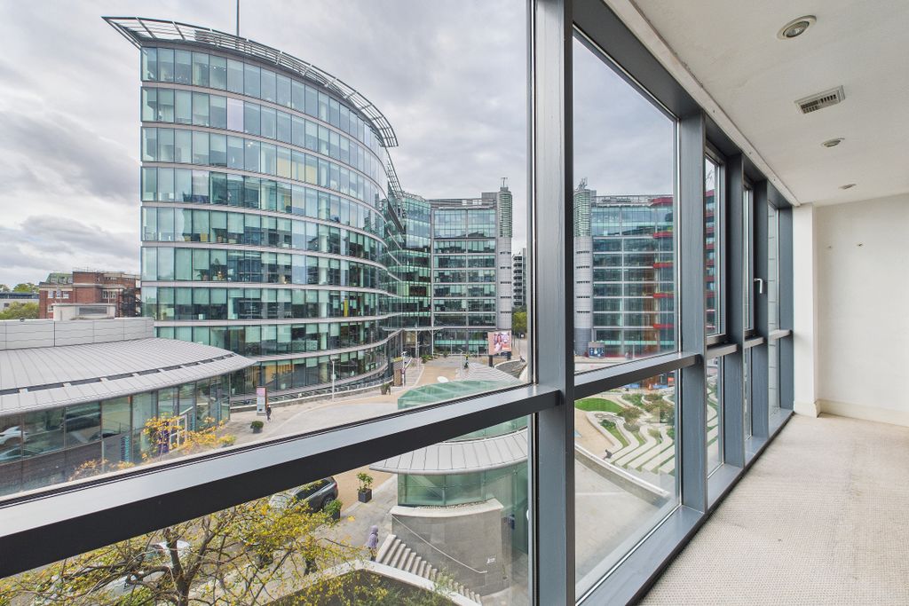 Property photo 1 of 25