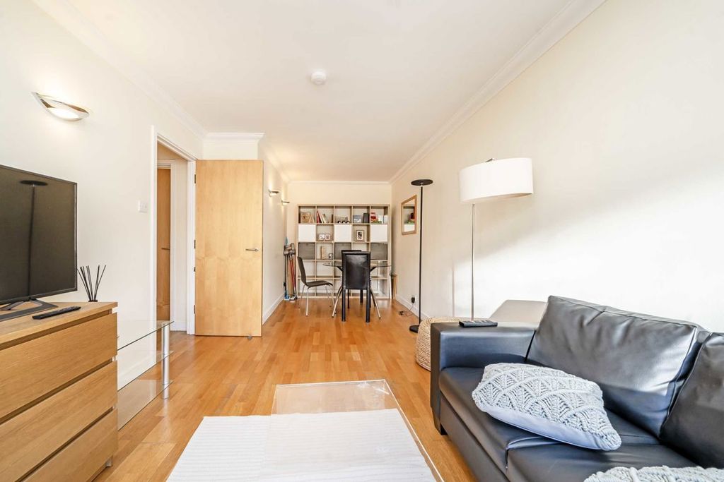 Property photo 3 of 5