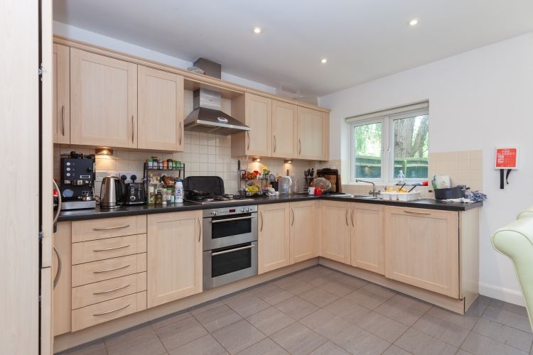 Property photo 1 of 14 282870