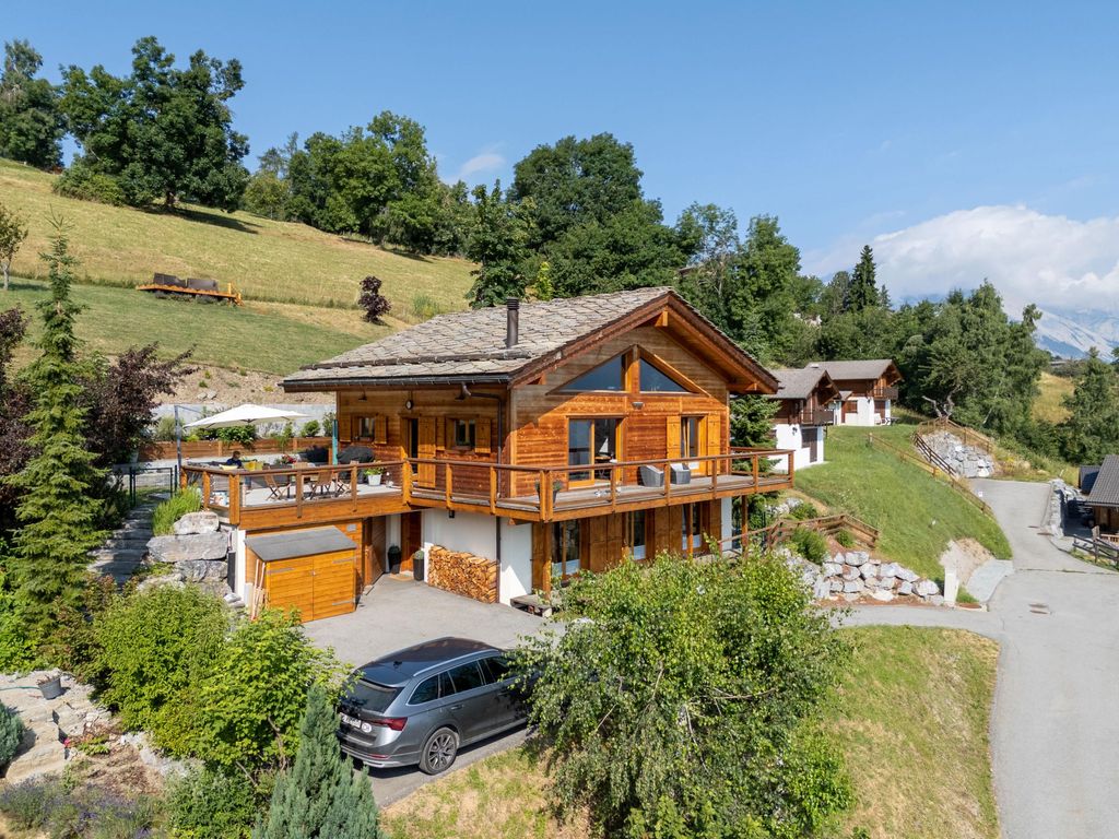Property photo 1 of 34